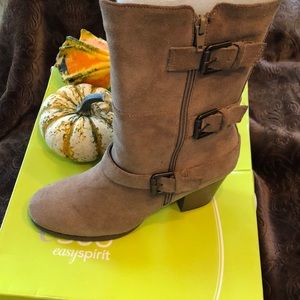 E360 Easy Spirit Suede boots
